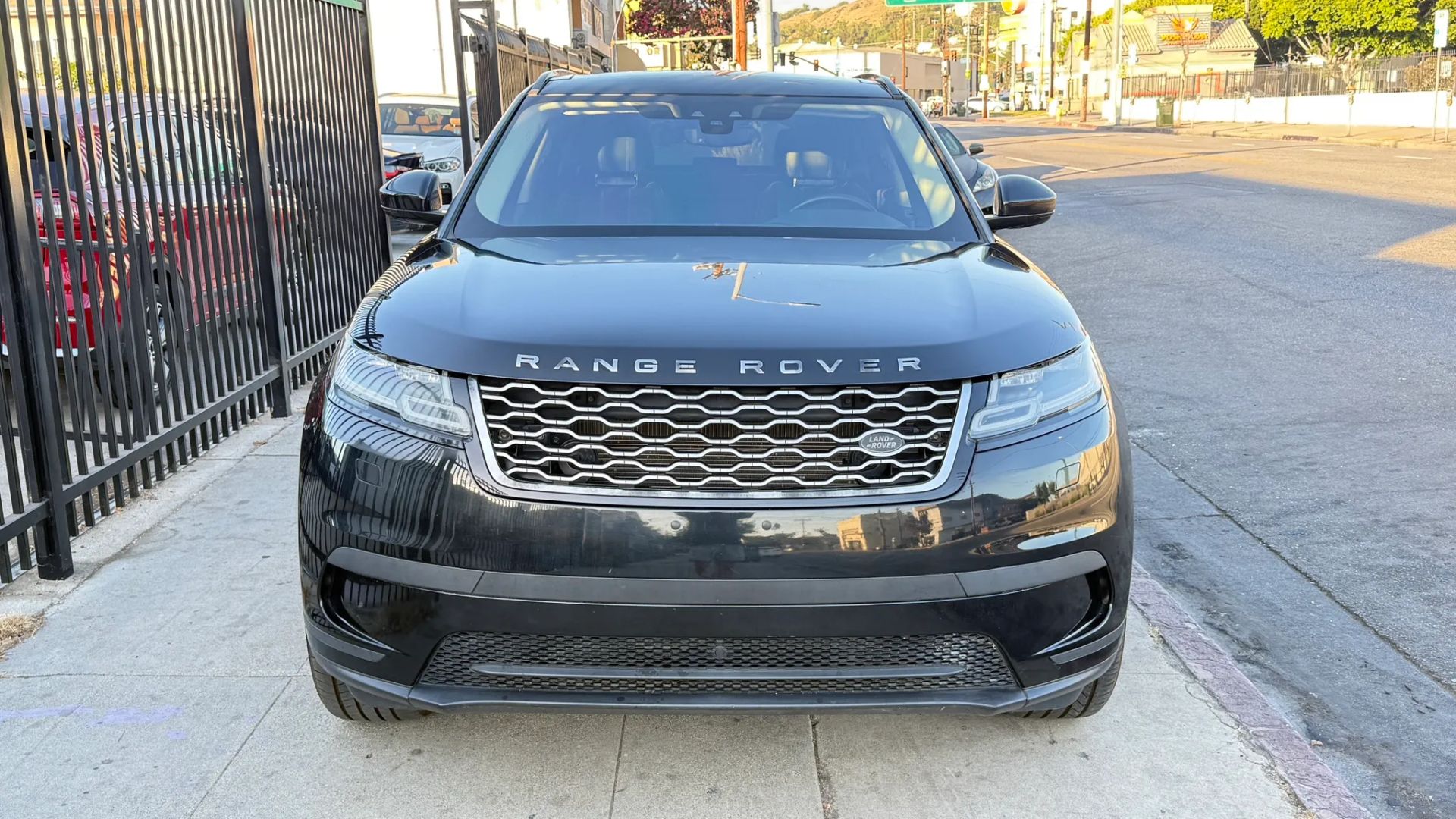 land rover range rover velar 2018 SALYB2RVXJA733622 image land rover range rover velar 2018 SALYB2RVXJA733622 image
